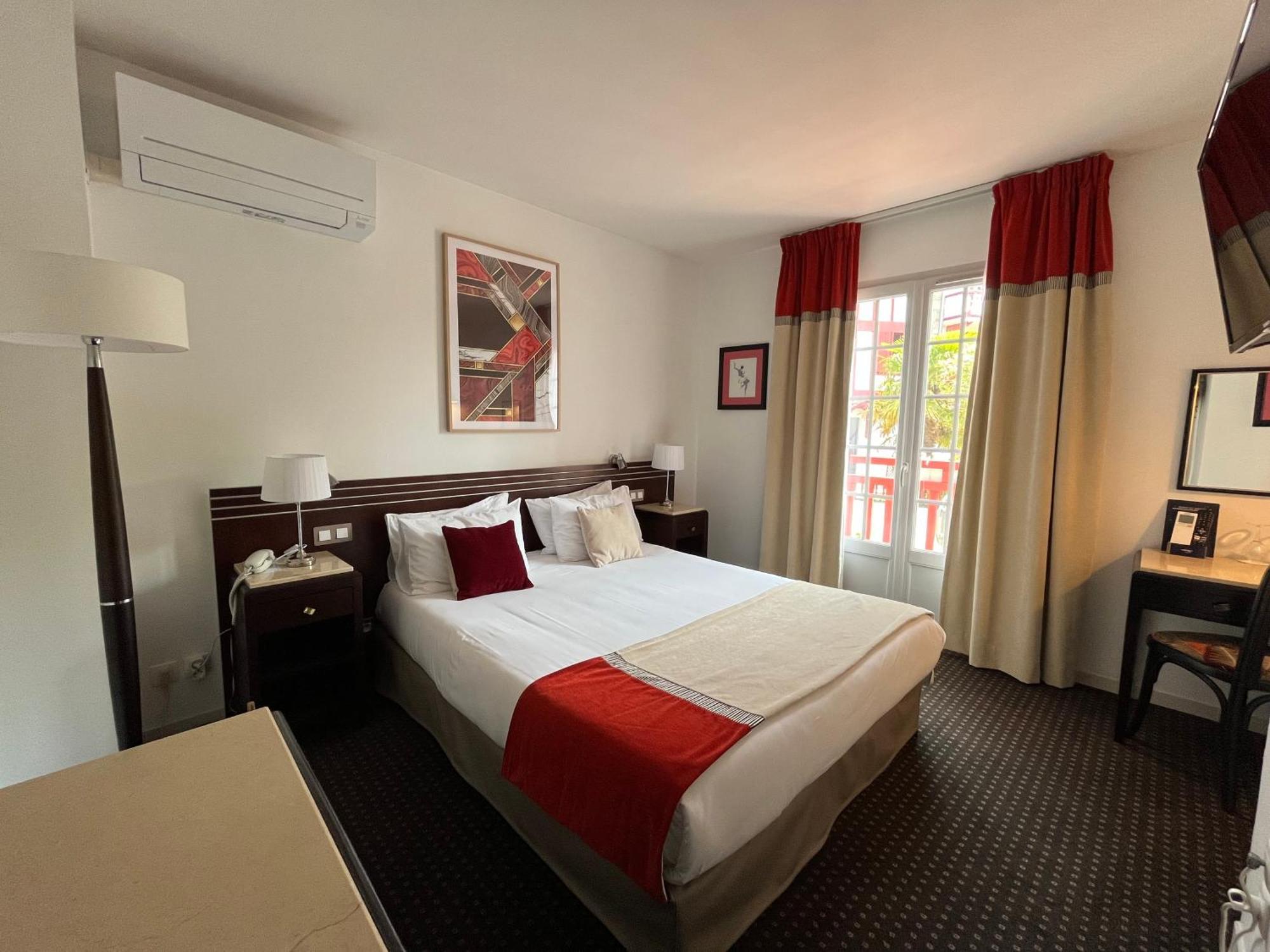 Hotel Ursula Камбо-ле-Бен Экстерьер фото